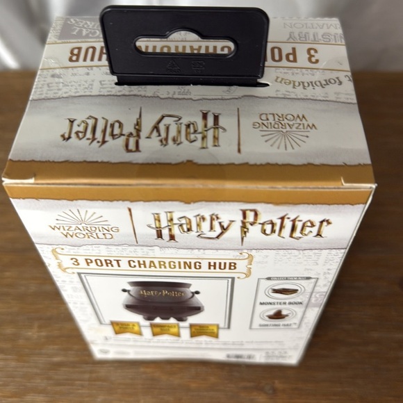 Harry Potter Wizarding World Sealed 3 Port Charging Hub USB-A - Picture 7 of 8